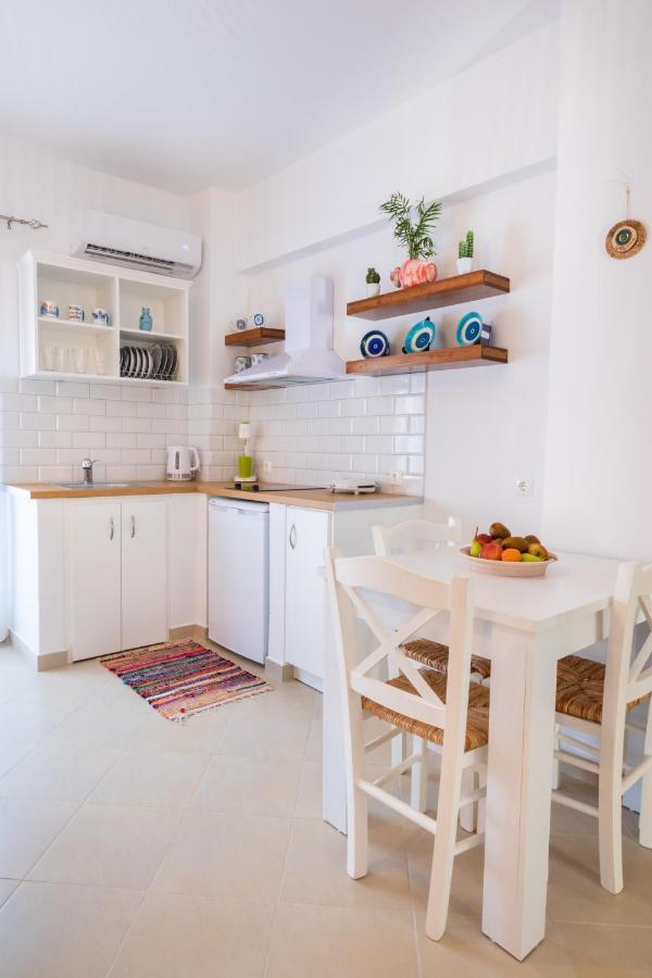 Anemos Guest Apts Karpathos Town  Exterior photo