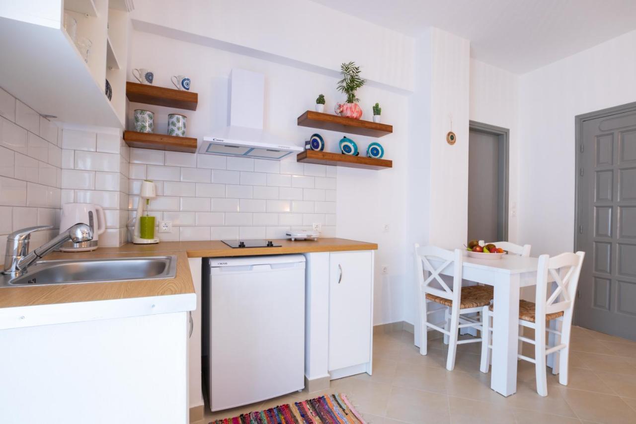 Anemos Guest Apts Karpathos Town  Exterior photo